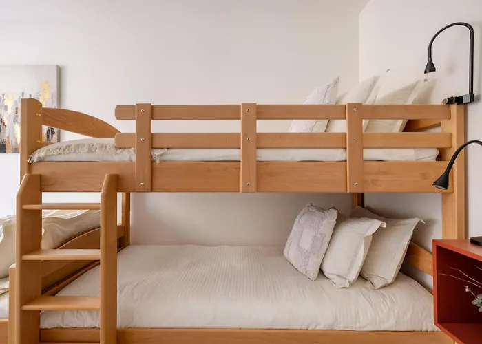 Family Joy - Close To Centre ルガーノ