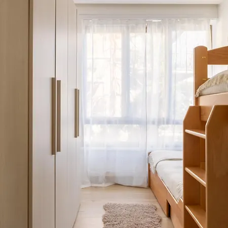 Family Joy - Close To Centre *